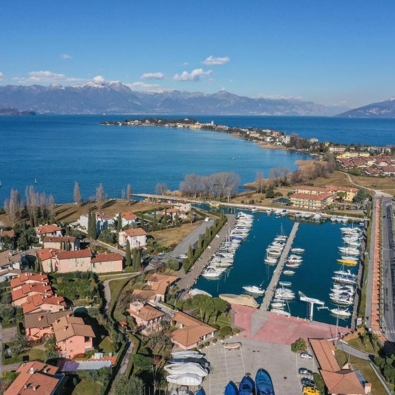 Isa Sirmione Apartments - Appartamento con 2 Camere da Letto - 8