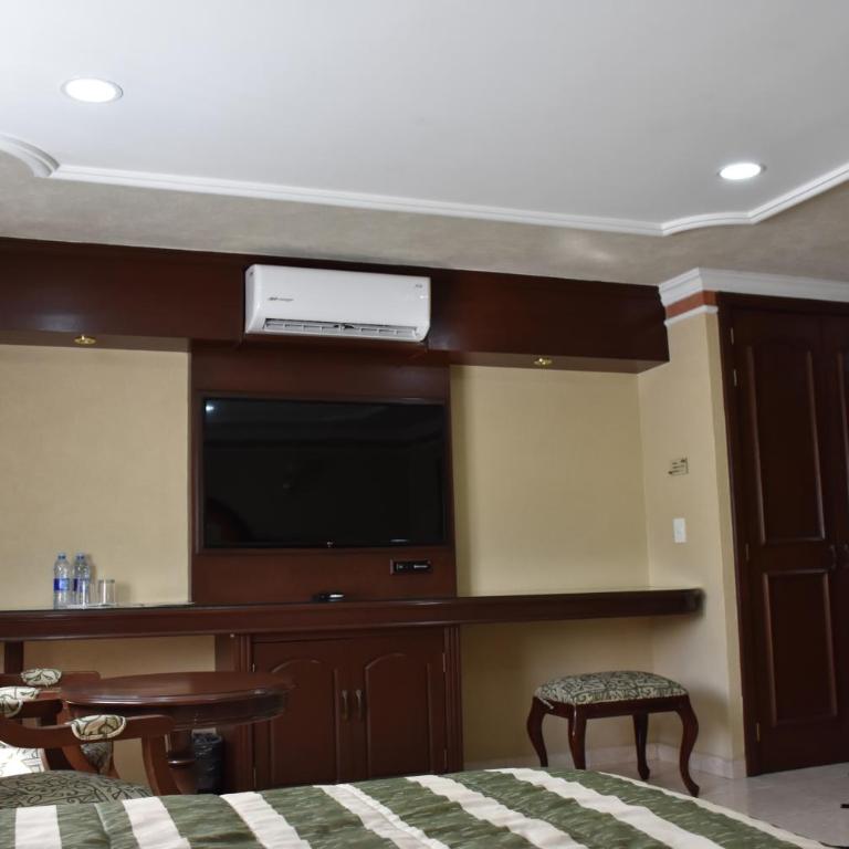 Hotel Casino Plaza - Habitación Executive con cama grande - 8