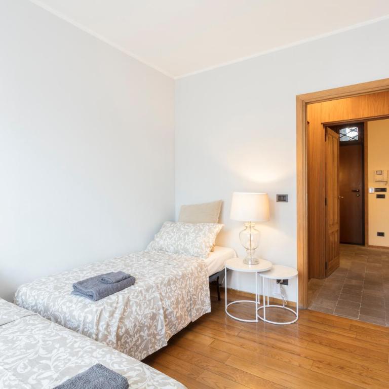 Casa delle colonne - big and elegant apt by Home a porter - Two-Bedroom Apartment - 33