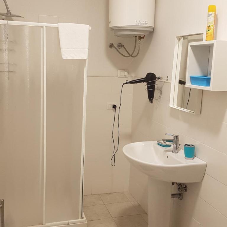 Etna Parking - Twin Room with Private Bathroom - 15