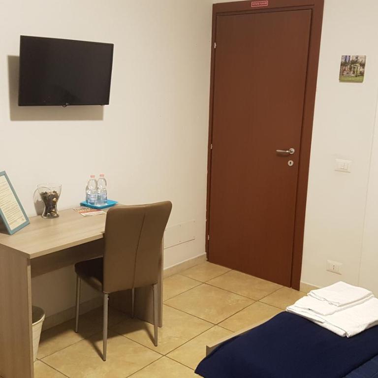 Etna Parking - Twin Room with Private Bathroom - 7