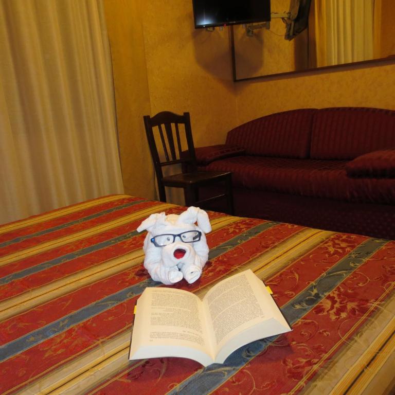 Hotel Italia City Center - Camera Matrimoniale - 2