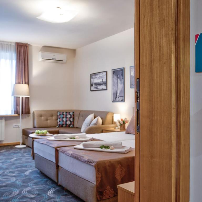 Booking Apartments - One-Bedroom Apartment - 3