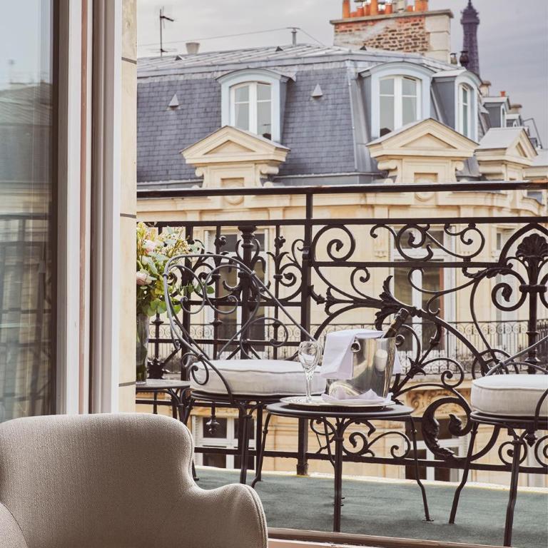 Grand Powers Hotel - Junior Suite with Balcony - 6