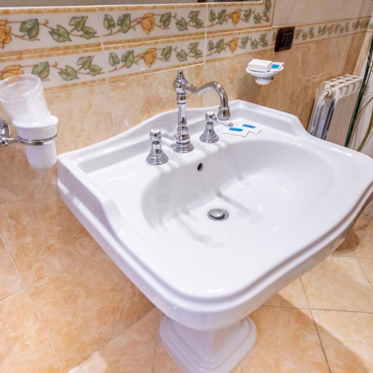 Baronetto B&B - Camera Matrimoniale Superior con Terrazza e Bagno Privato - 4
