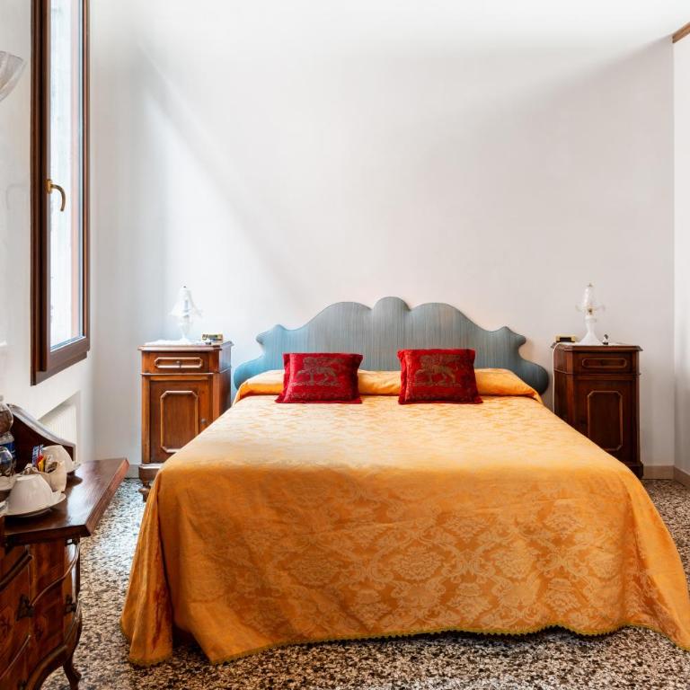 Luxury Venetian Rooms - Camera Matrimoniale/Doppia con Letti Singoli con Vista Canale - 10