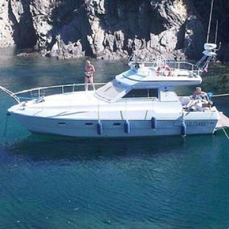 Ferretti 36 ' Bateau à Quai Vieux-Port Cannes Festival La Croisette - Mobile Home - 26