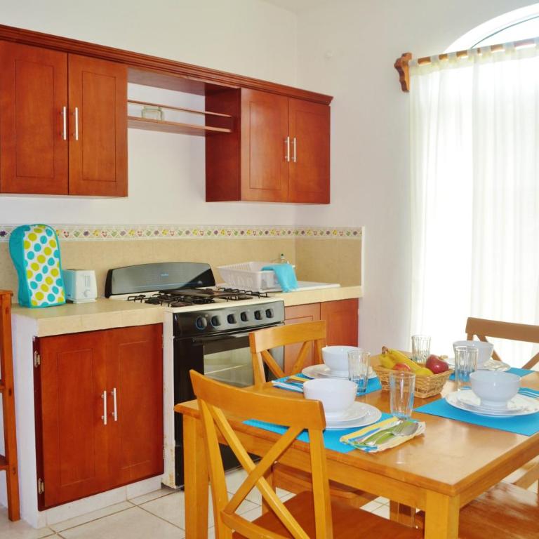 Corales Suites - Two-Bedroom Suite with Partial Ocean View - 8