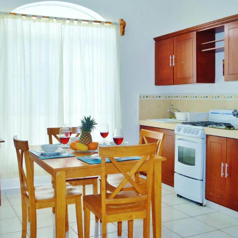 Corales Suites - Two-Bedroom Suite with Partial Ocean View - 4