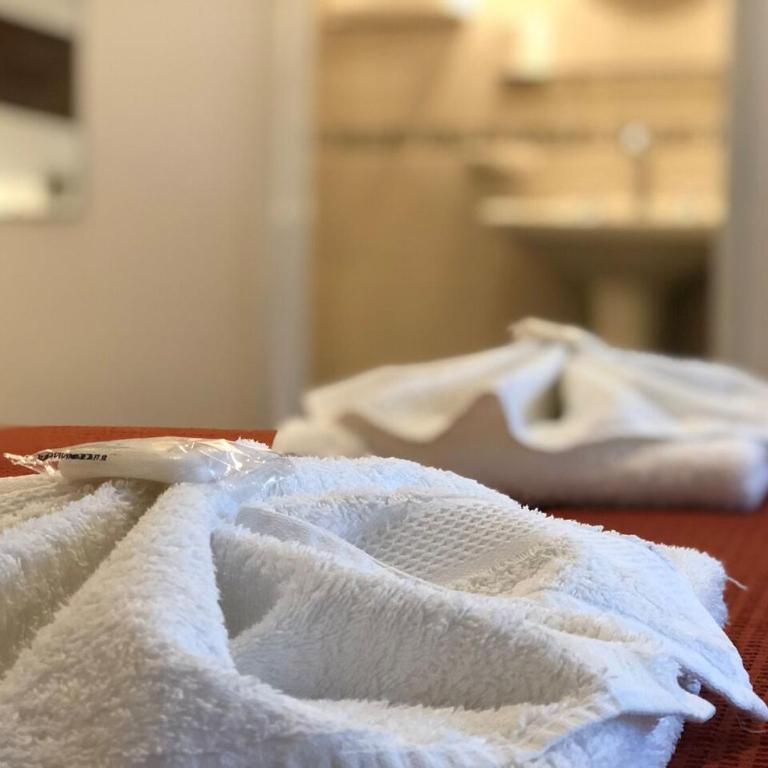 Tinajas del Lago Bungalows Apart - Estudio con vistas al jardín - 5