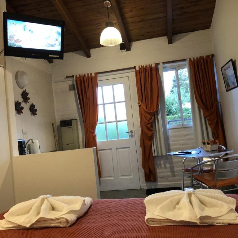 Tinajas del Lago Bungalows Apart - Estudio con vistas al jardín - 2