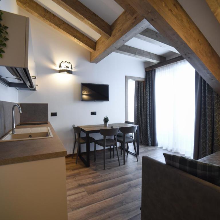Residence & Wellness 3MILA - Two-Bedroom Apartment with Mountain View - 9