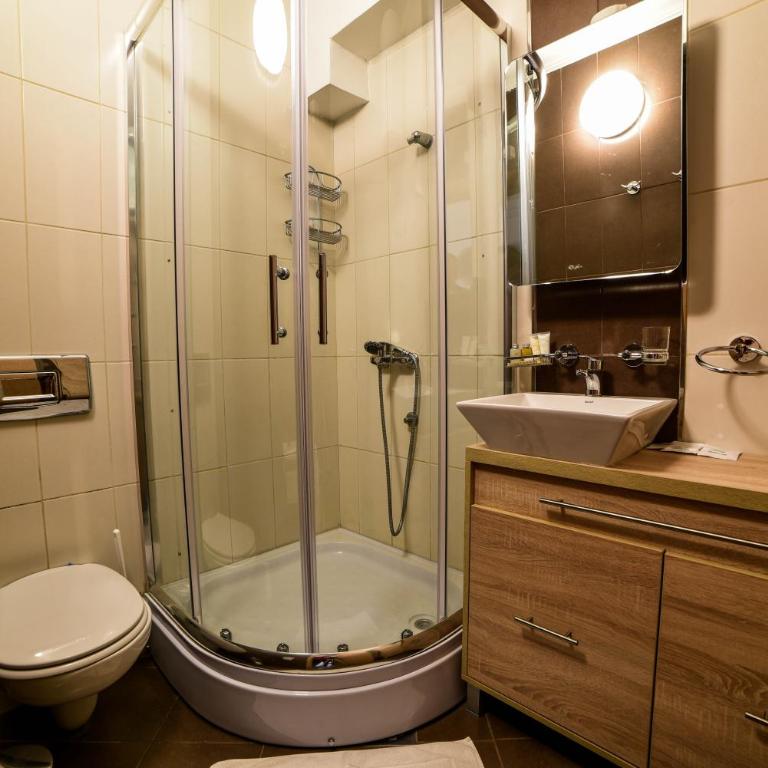 JollyKop Apartments - One-Bedroom Apartment - 20