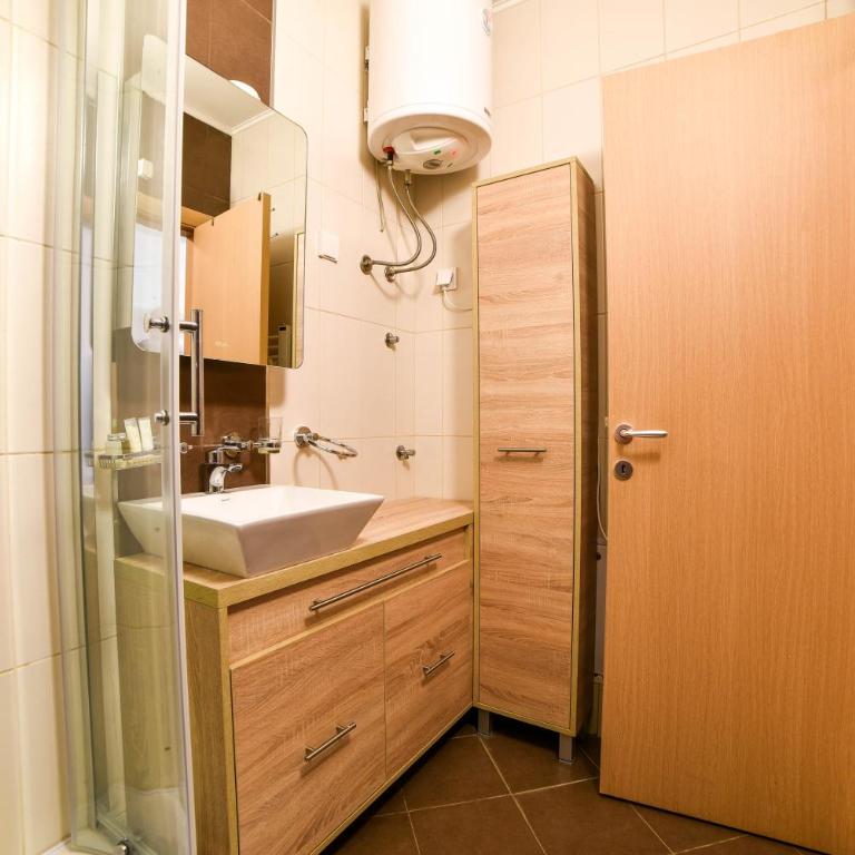 JollyKop Apartments - One-Bedroom Apartment - 19