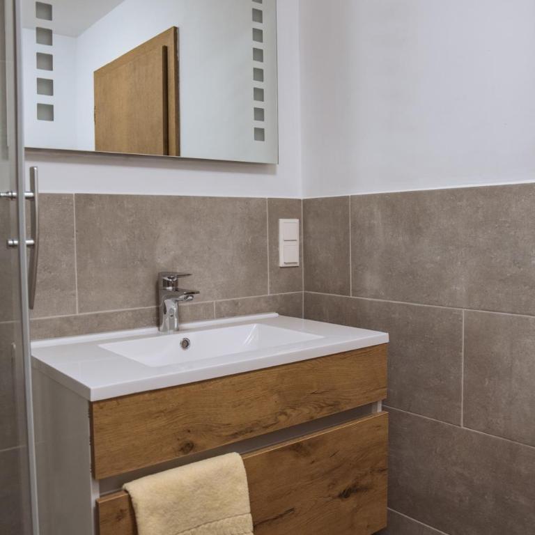 Friedlwirt-Kraftplatz Natur - Chambre Double avec Balcon (2 Adultes + 1 Enfant) - 1