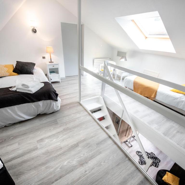 Le champ du Renne - Chambre Familiale avec Salle de Bains Commune - 1