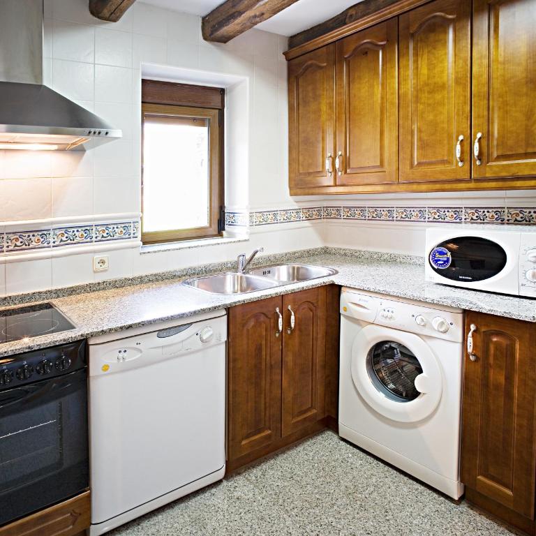 Apartamentos Casa Buisan - Appartamento con 2 Camere da Letto e Balcone - 1