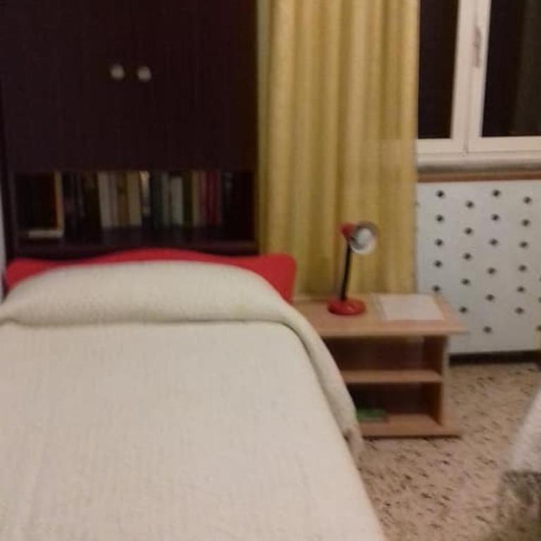 A casa di Alice - Camera Tripla con Bagno in Comune - 1