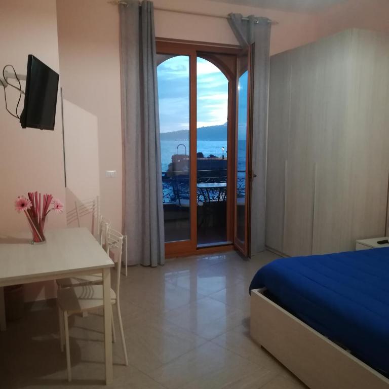 B&B la spiaggetta di Stazzo - Camera Tripla Deluxe con Vista Mare - 13