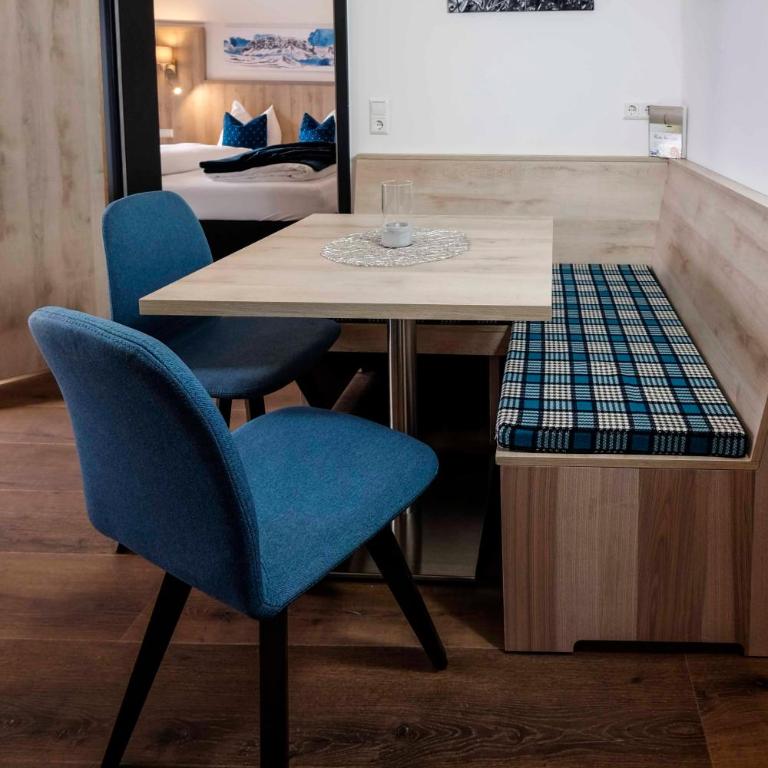 Haus Karnia Appartements & Zimmer - Apartment mit Blick auf die Berge - 4