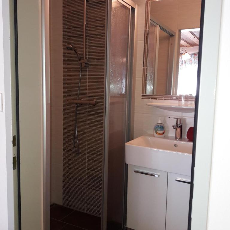 Pfeifferhof - Apartment mit 1 Schlafzimmer und Balkon - 8