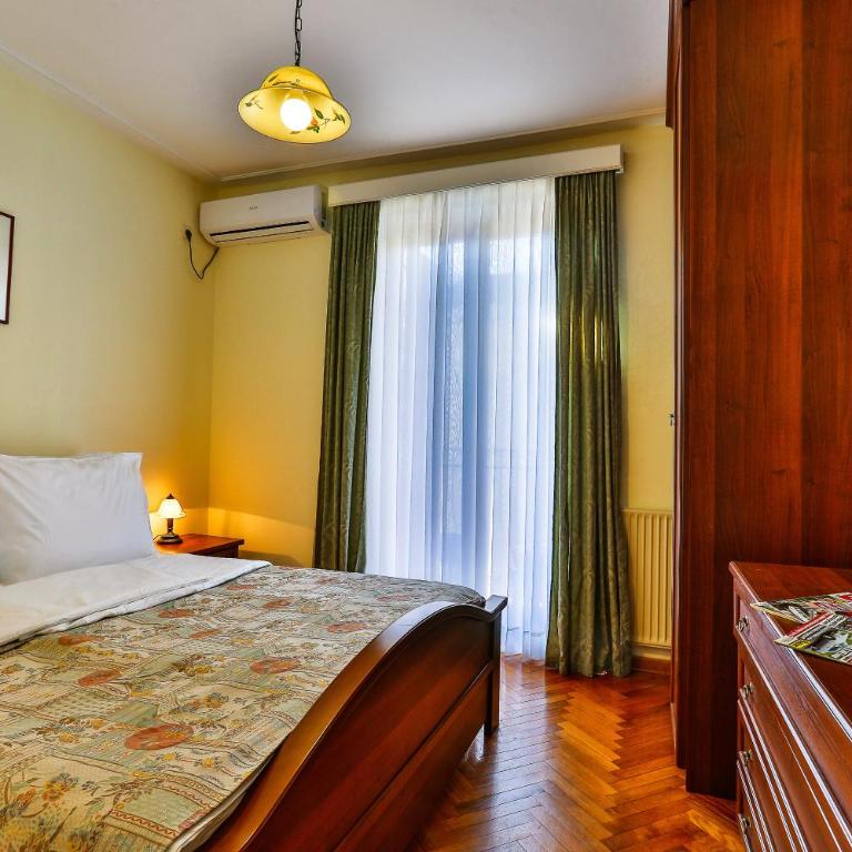 Villa Velzon Guesthouse - Dvokrevetna Soba sa Bračnim Krevetom - 1