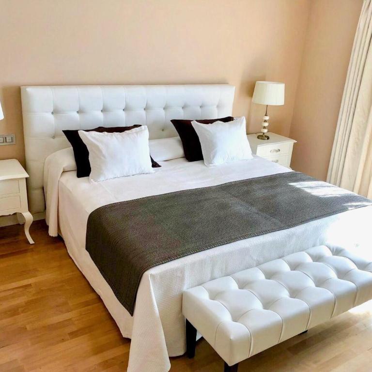 Vincci Selección Aleysa - Presidential Suite for 4 Guests - 3