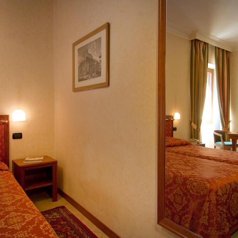 Residenza Paolo VI - Camera Superior Matrimoniale/Doppia con Letti Singoli - 2