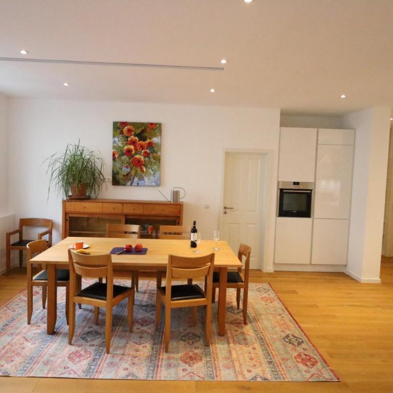 Fewo am Josephsplatz 125 m2 - Three-Bedroom Apartment - 1