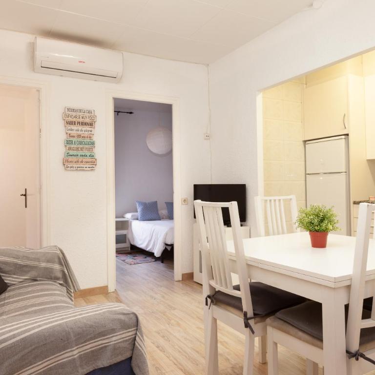 Barnapartments Monumental - Three-Bedroom Apartment - 7