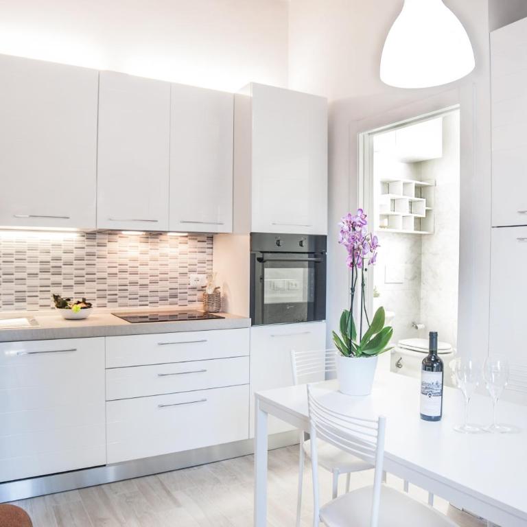 Cascine Home Holidays - Appartamento Standard - 11