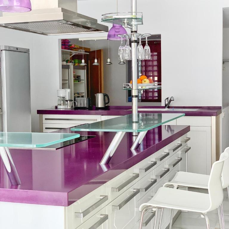 Alcazaba Beach Apartment 3302 - Apartamento - 4