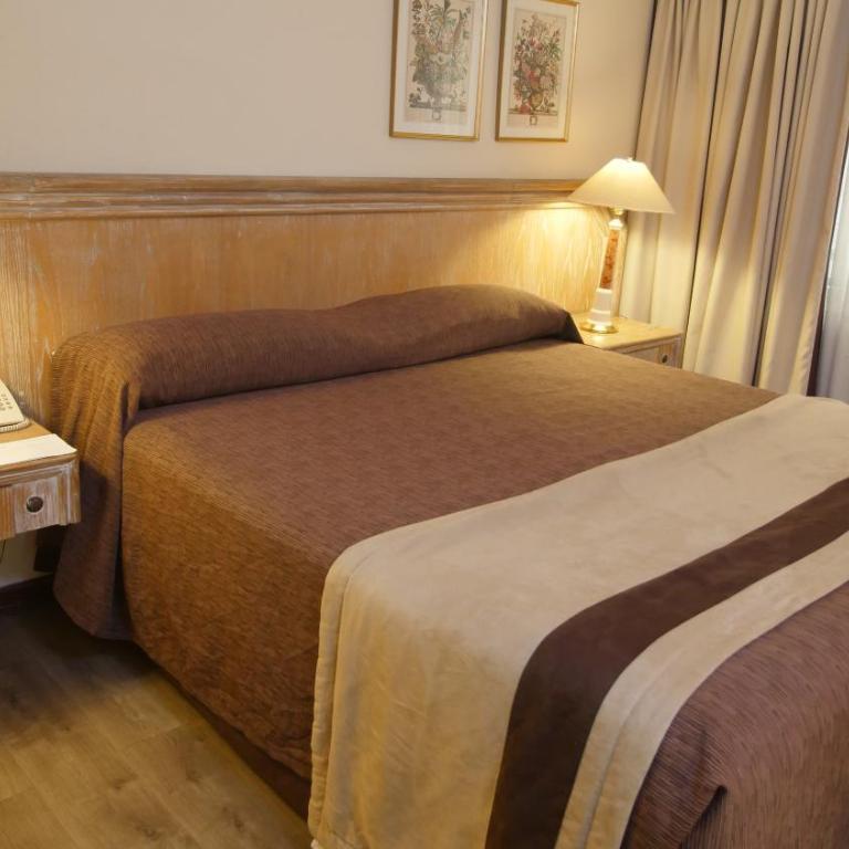 Hotel Diego de Almagro Santiago Centro - Habitación con cama grande - 1