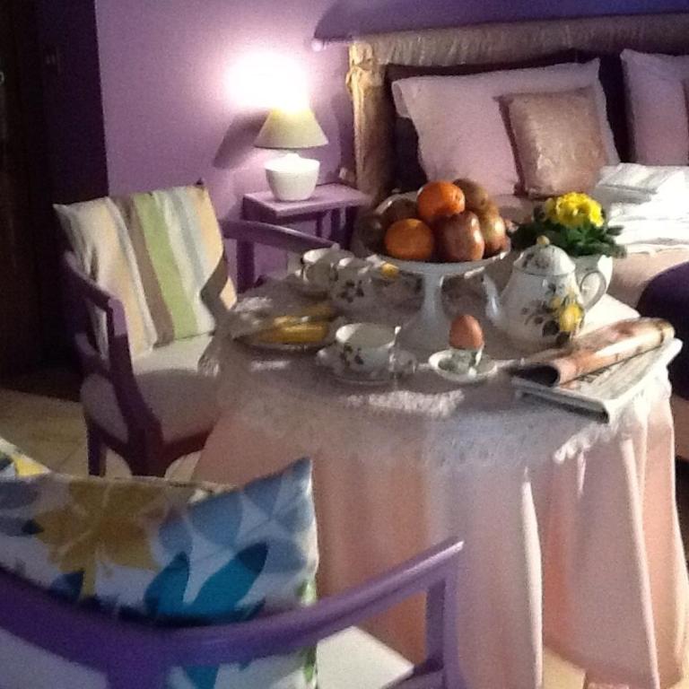 B&B Cosi fan Tutte - Camera Matrimoniale/Doppia con Letti Singoli con Bagno Privato Esterno - 8