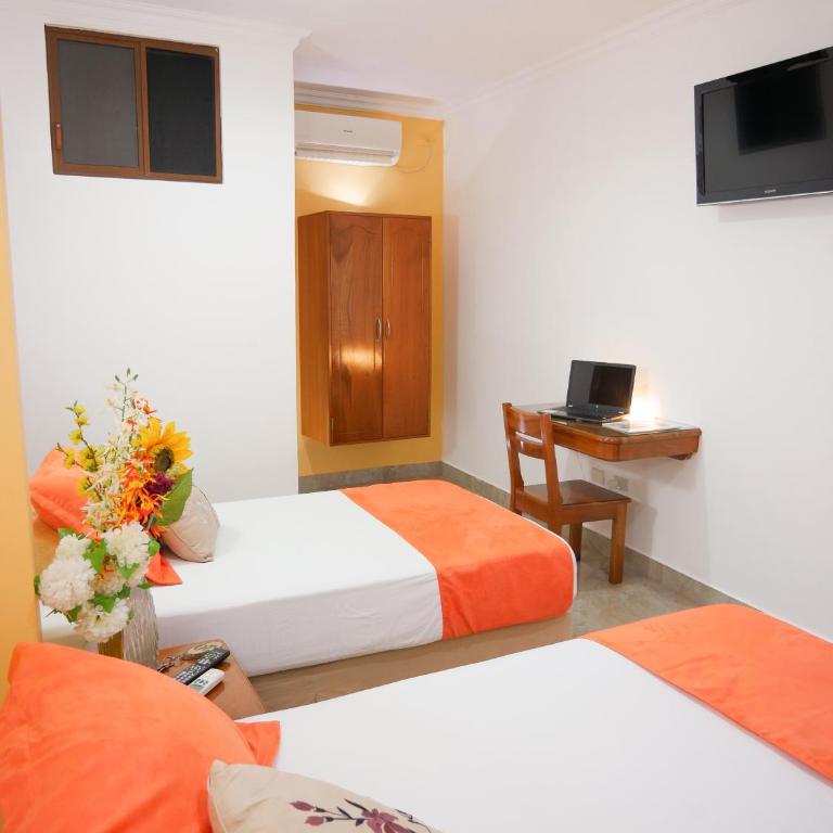 Hostal España - Habitación Cuádruple Estándar - 5