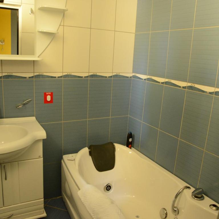 Hotel Ženeva - Comfort Suite - 3