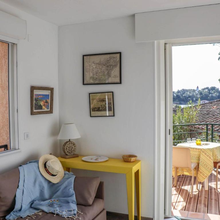 Résidence Agathos (un jardin sur la plage) - A l'Etage - One-Bedroom Apartment with Partial Sea View - 6