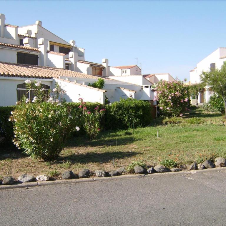 Cap d'Agde, appartement bord de mer, 50 m plage de la Roquille, climatisé et WIFI, - Maison 1 Chambre - 13