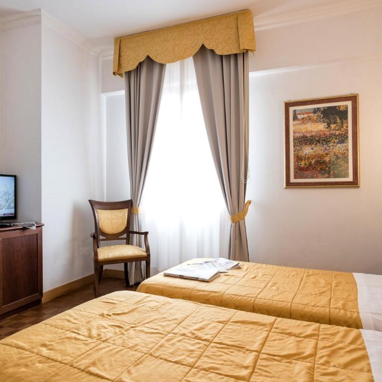 Grand Hotel Italia - Camera Matrimoniale - 5
