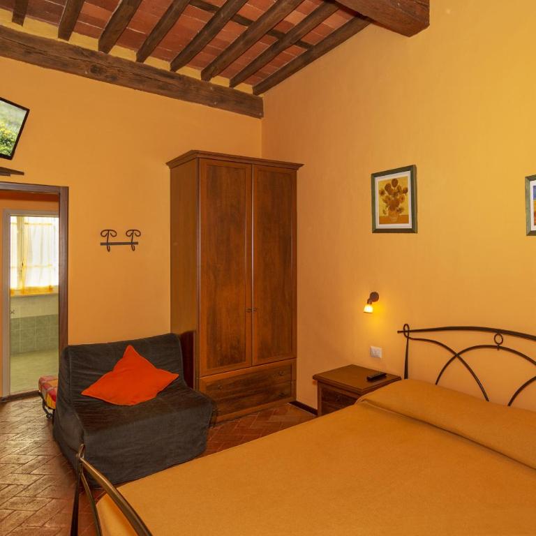 Bed & Breakfast Lucca Fora - Camera Matrimoniale con Letto Supplementare - 4