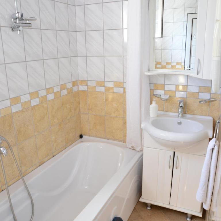 Hotel Ženeva - Double Room - 16