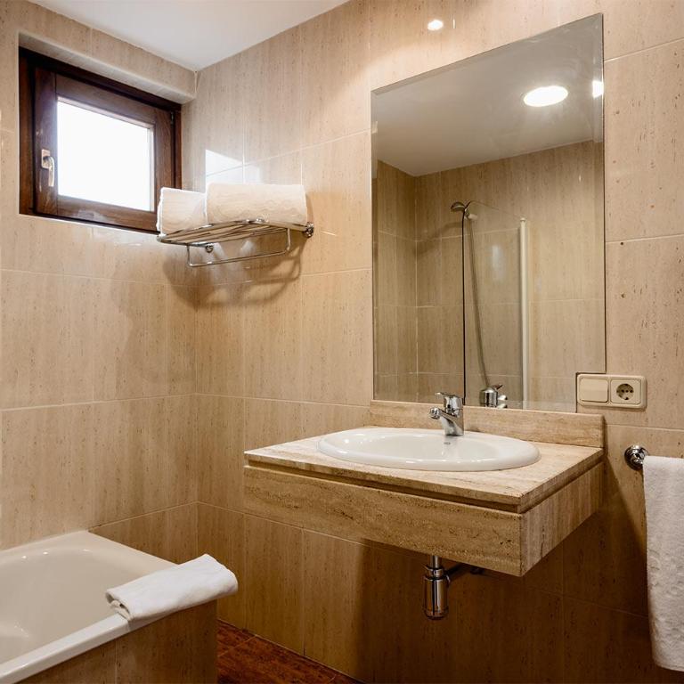 Ikonik Plaza Mercado - Habitación Doble Estándar - 5
