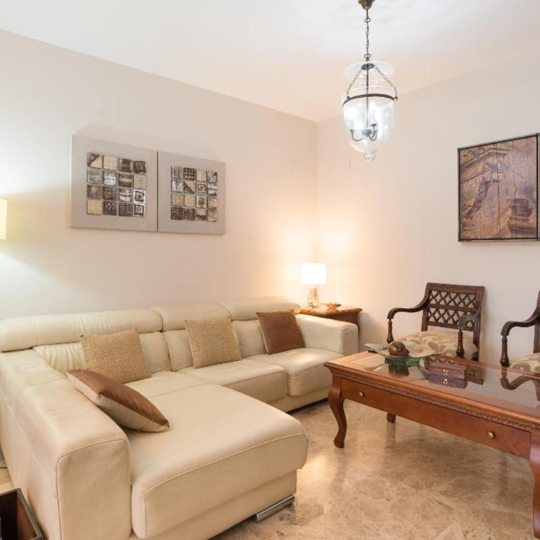 Keywise Perfect location next to María Zambrano STATION, central , beach ,pool and free Parking - Deluxe Apartment - 22
