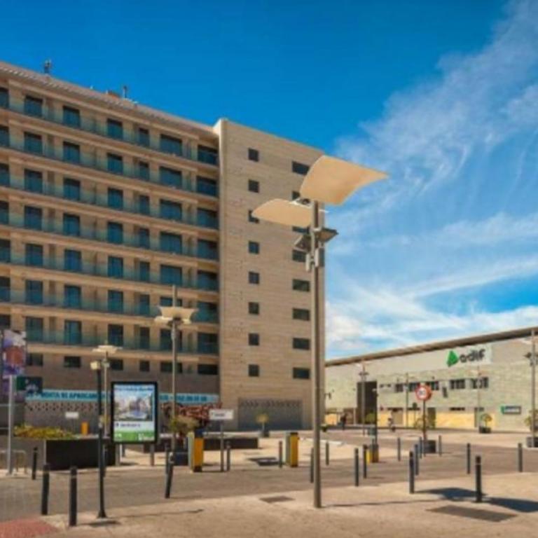 Keywise Perfect location next to María Zambrano STATION, central , beach ,pool and free Parking - Deluxe Apartment - 34