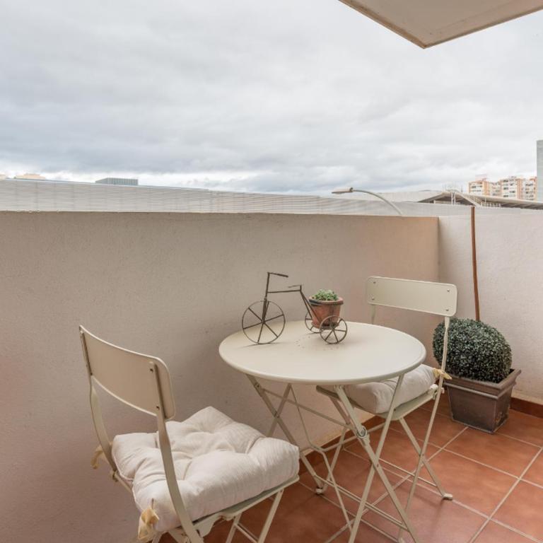 Keywise Perfect location next to María Zambrano STATION, central , beach ,pool and free Parking - Deluxe Apartment - 29