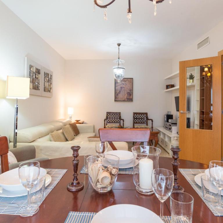 Keywise Perfect location next to María Zambrano STATION, central , beach ,pool and free Parking - Deluxe Apartment - 23