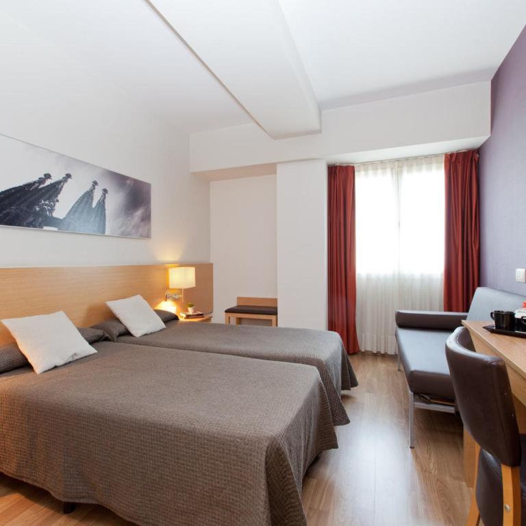 Hotel Sagrada Familia - Triple Room - 6