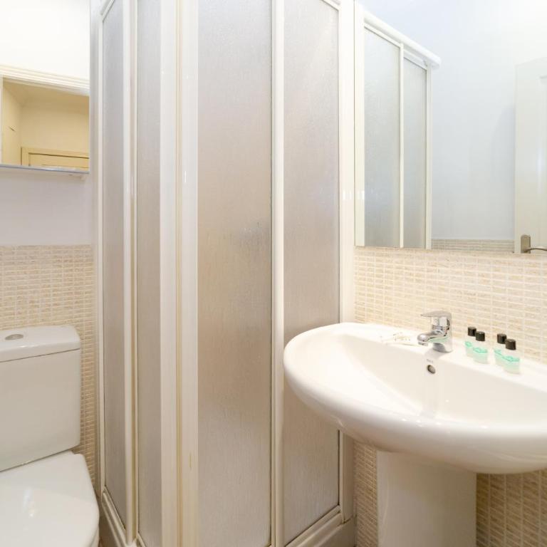 Apartamentos Gran Via - Apartment IV - 32