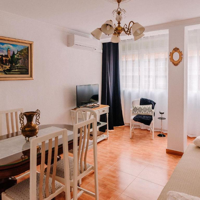 Los Morales de Granada - Three-Bedroom Apartment - 3