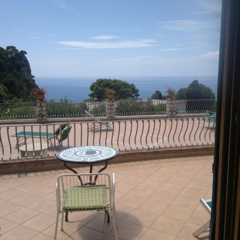 Hotel 4 Stagioni - Doppelzimmer mit Meerblick - 10